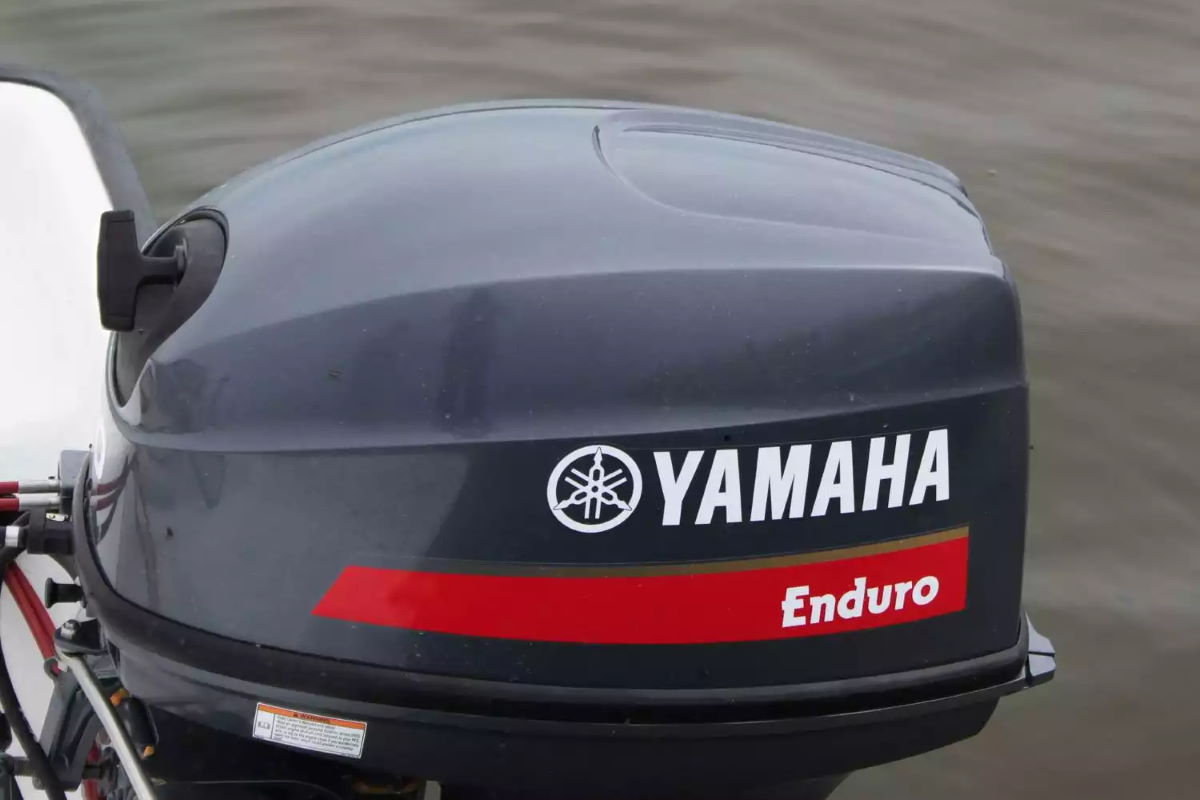 Enduro моторы. Ямаха 40 эндуро. Ямаха эндуро 115. Enduro 40 Yamaha logo. Yamaha Enduro 40 характеристики.